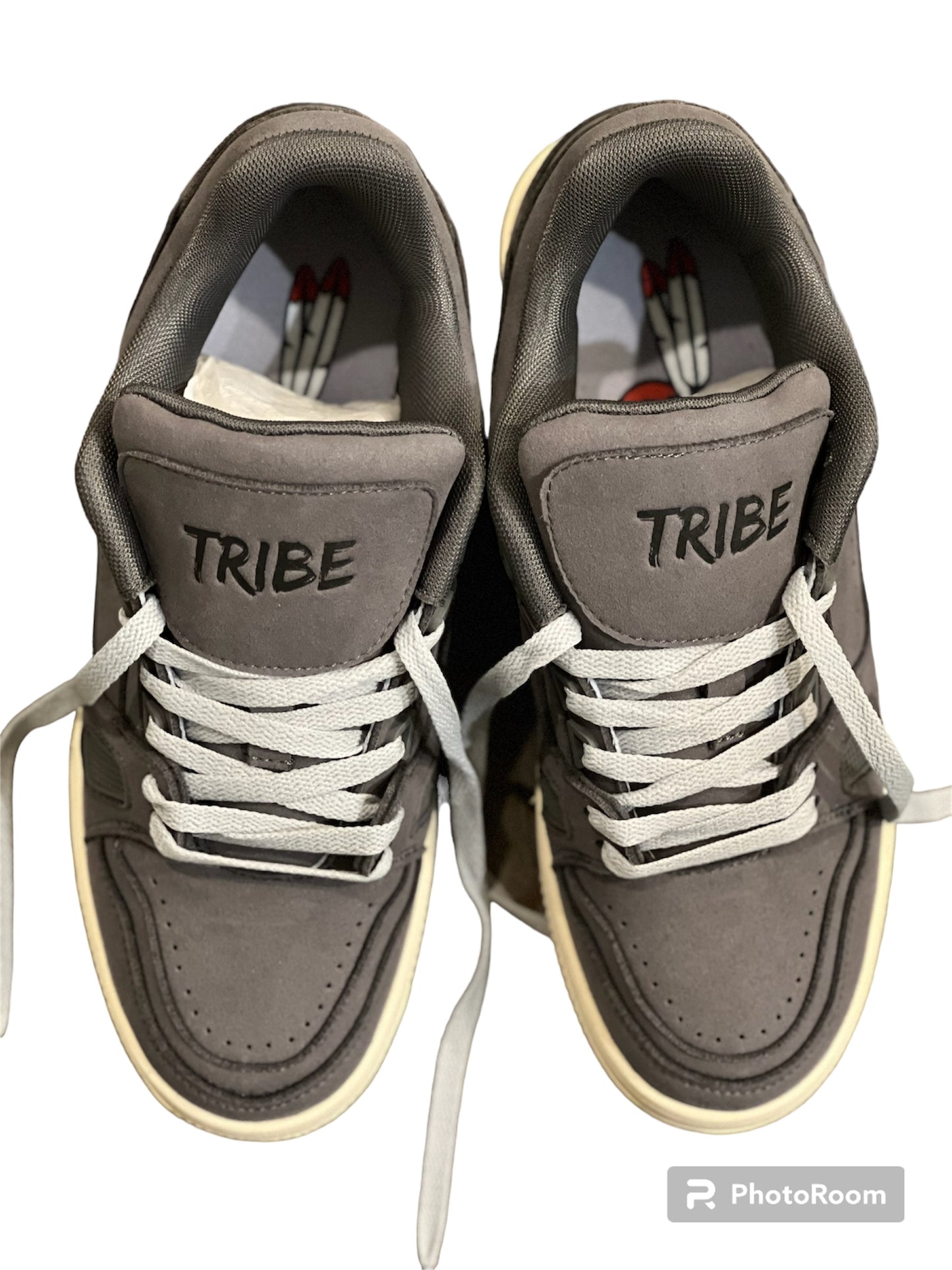 TRIBE TRAINER SMOOTH GREY